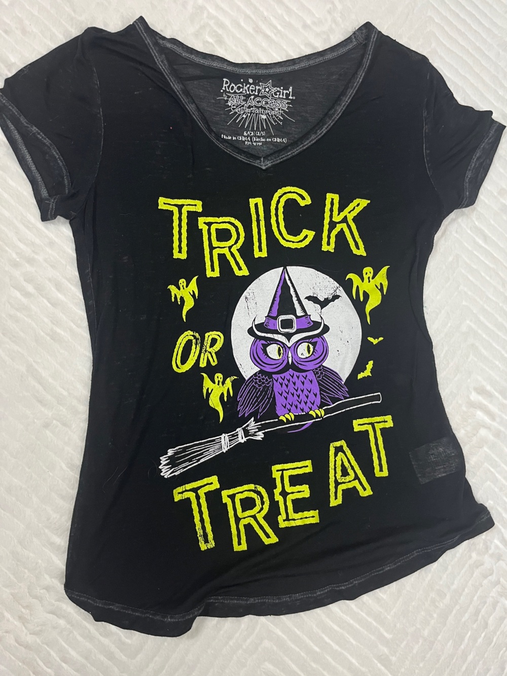 Trick or Treat Halloween Graphic Tee Shirt Owl Witch Black Purple size small